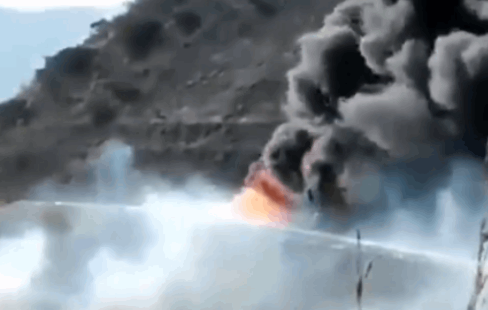 ISPOD RUŠEVINA IMA JOŠ LJUDI: Snažna eksplozija na pijaci u Jerevanu, ima poginulih (VIDEO)